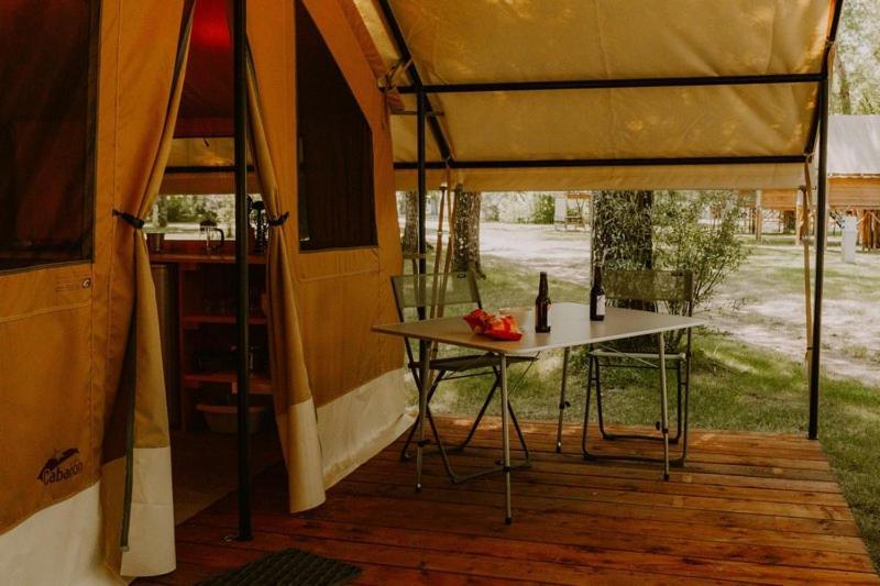 Camping Onlycamp Les Deux Rives 라니옹 외부 사진